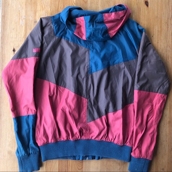 NIKITA Windbreaker Jacket - Picture 6 of 7